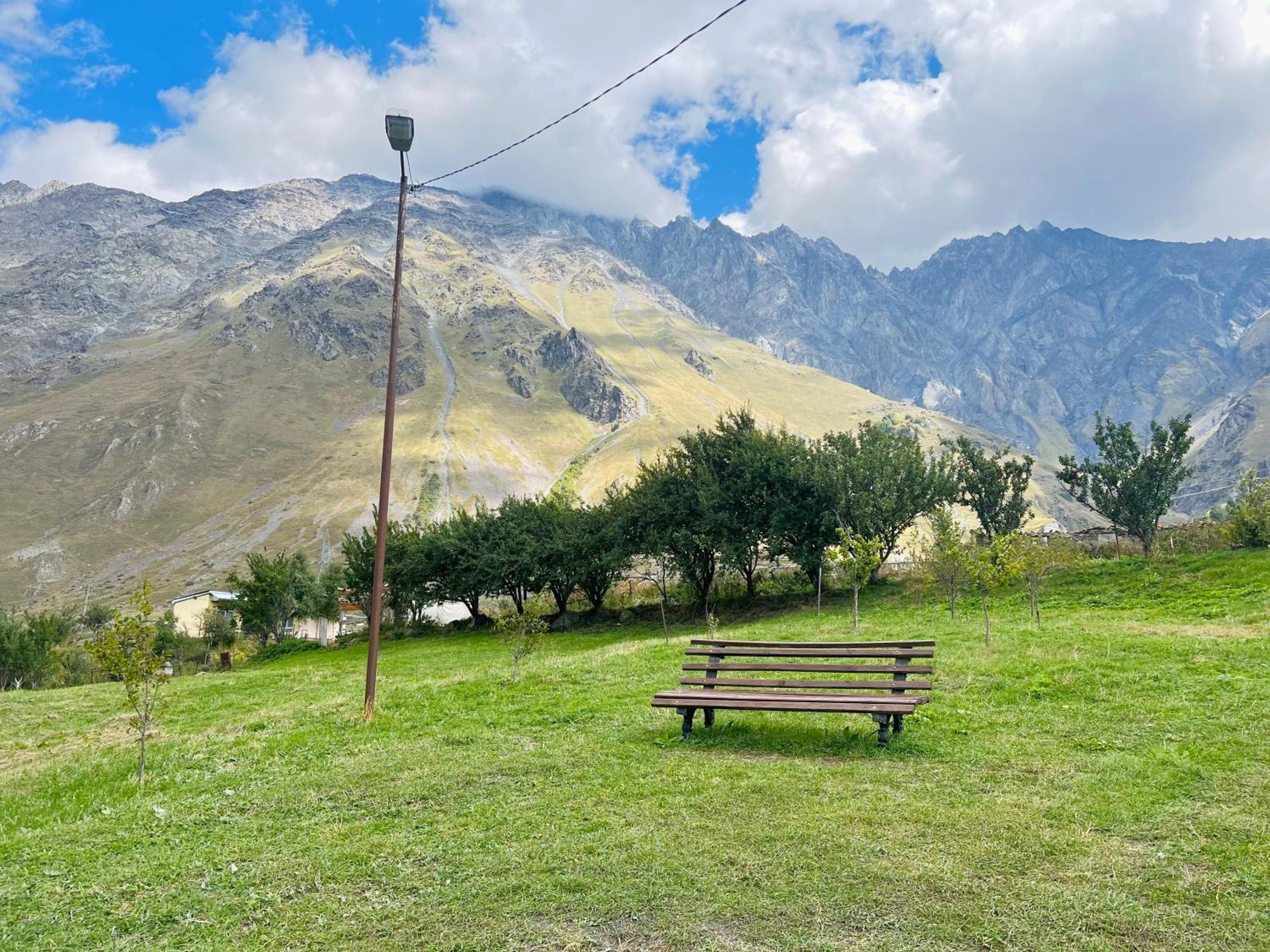 Mikheil Pitskhelauri Guest House Kazbegi Kültér fotó