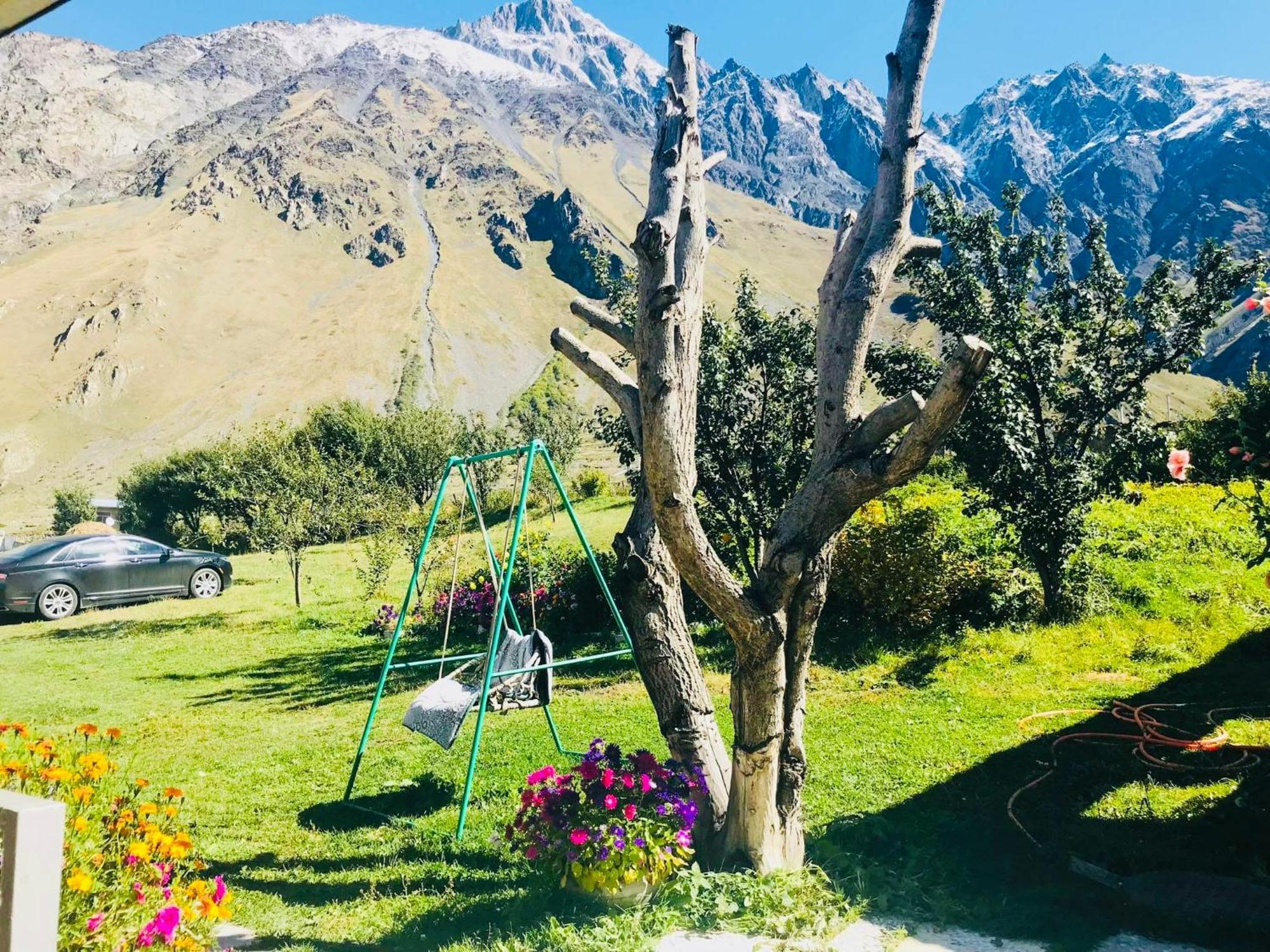 Mikheil Pitskhelauri Guest House Kazbegi Kültér fotó